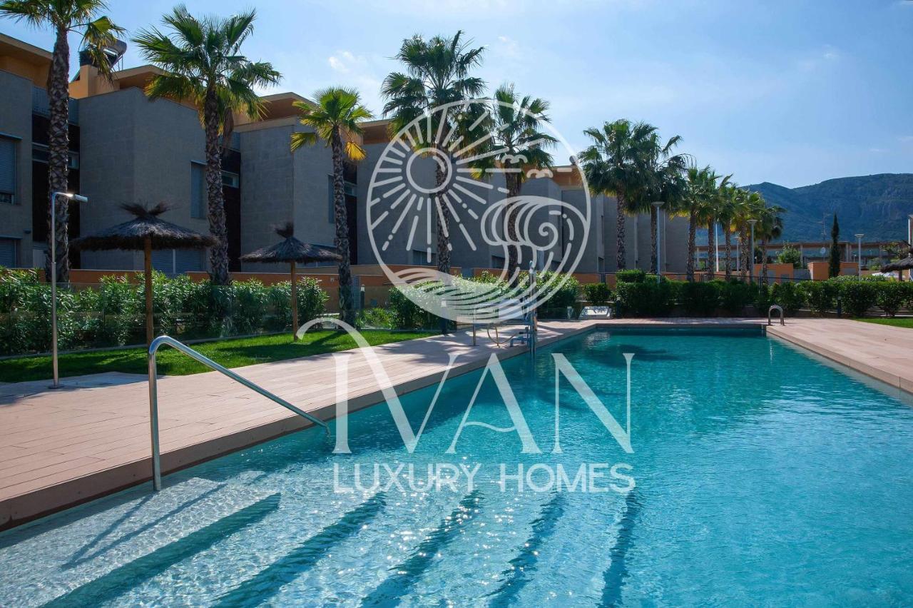 Casa Oromar Ivan Luxury Homes Chalet Adosado โอโรเปซาเดลมาร์ ภายนอก รูปภาพ