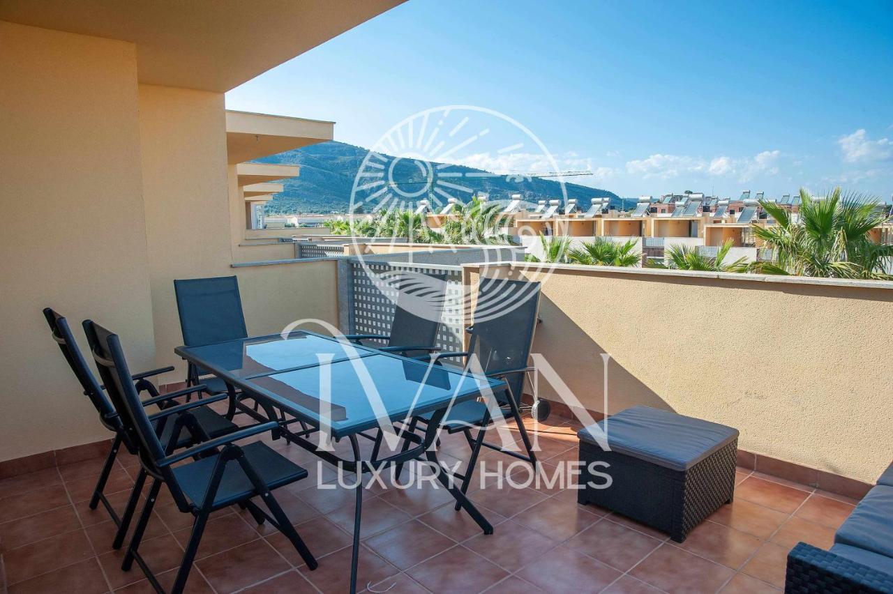 Casa Oromar Ivan Luxury Homes Chalet Adosado โอโรเปซาเดลมาร์ ภายนอก รูปภาพ